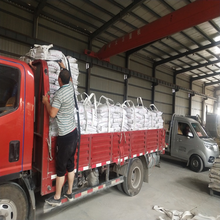 ���Ŀ׵�ѹ���ϳ���